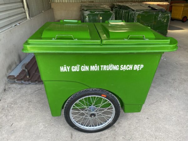thung rac composite 660l banh hoi